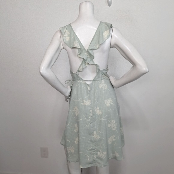 Isalis Green Cream Coquette Romantic Floral Ruffle Genuine Wrap Dress Size M - Picture 6 of 10